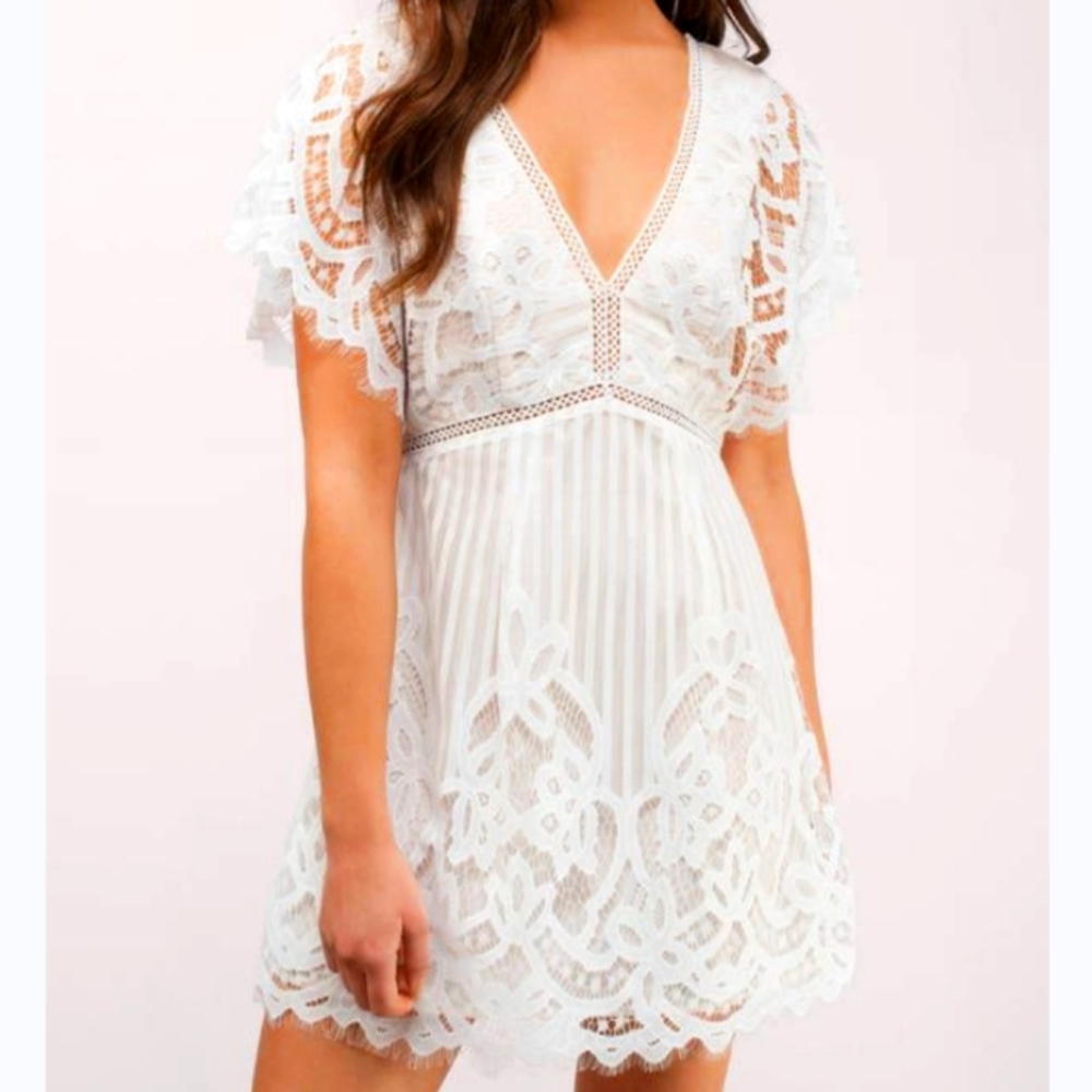 "Tobi Lina White Lace Skater Dress size M